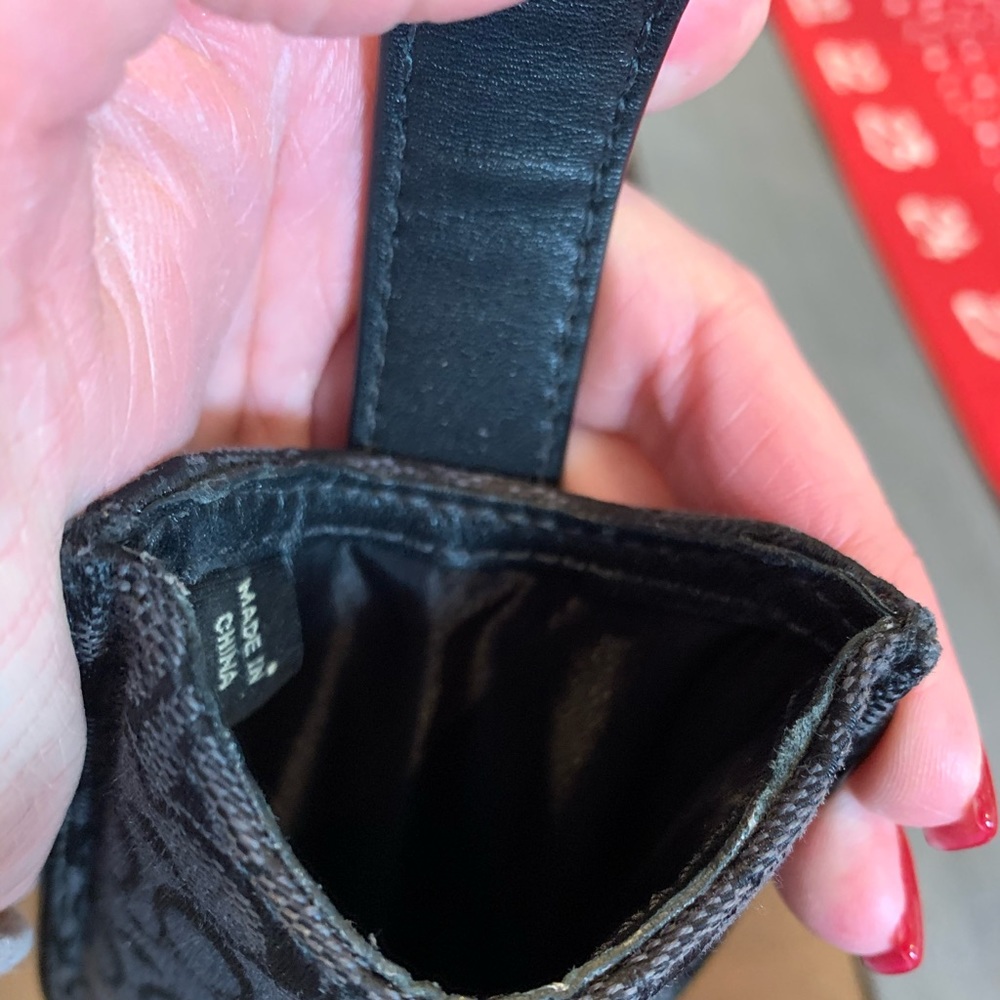 Coach phone holder